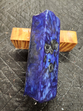Call block full resin cast