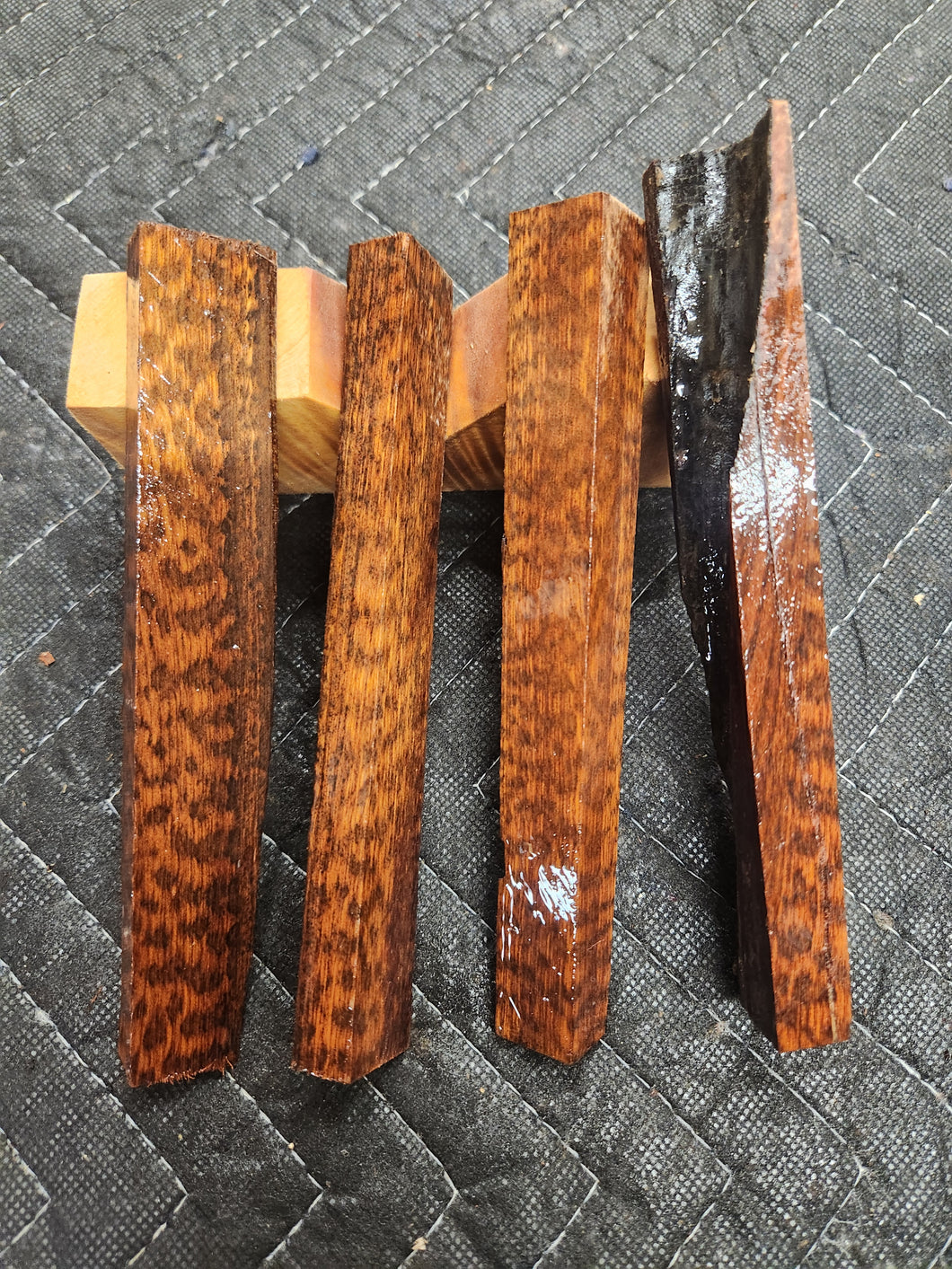 Casting Snake wood