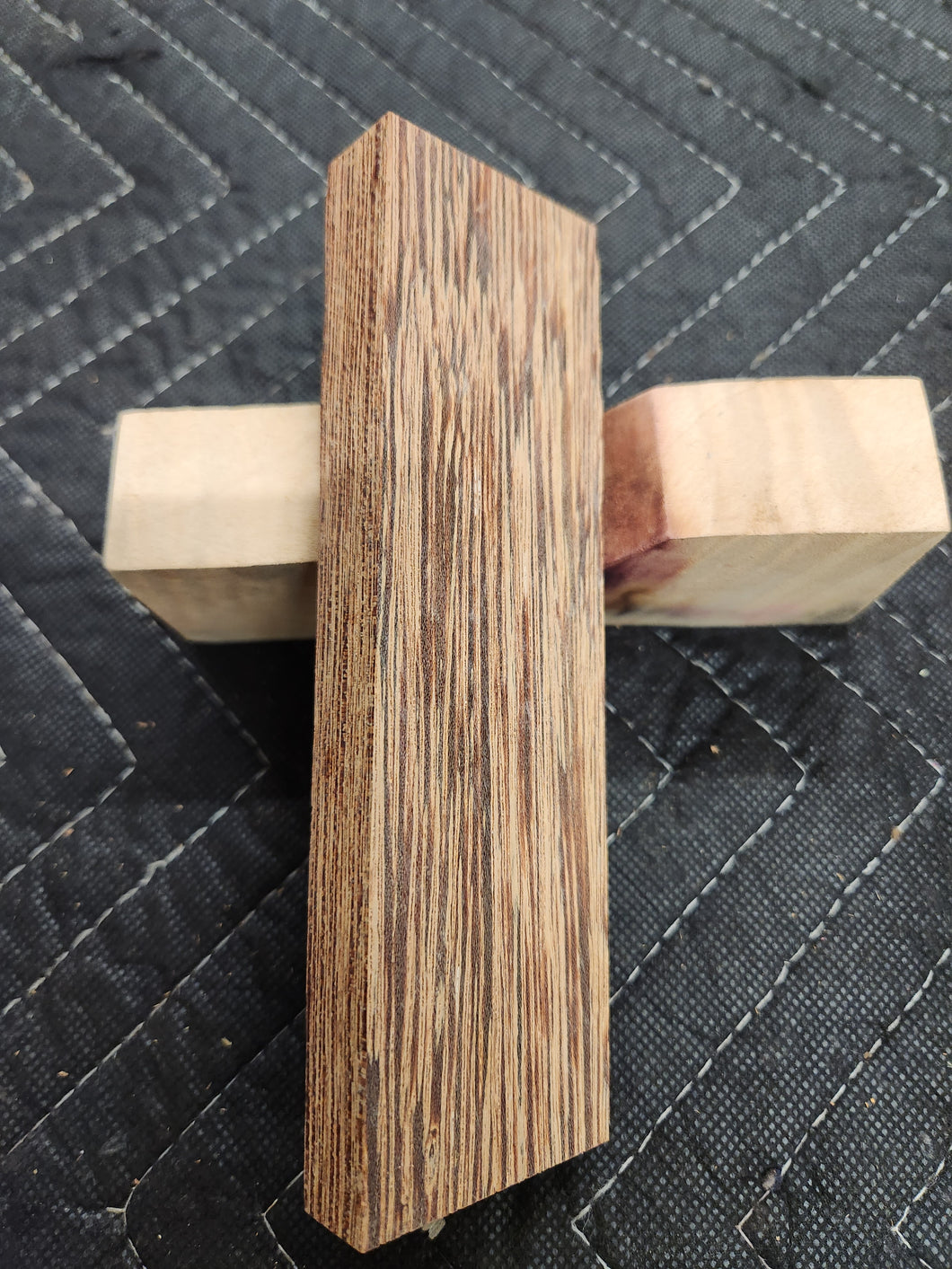 Andira Knife Scale