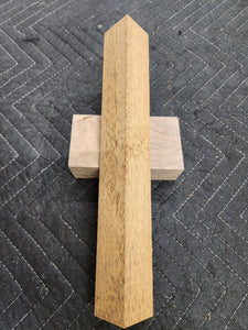 Amarela