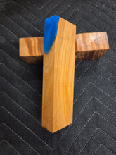 Peach Knife Scale Hybrid