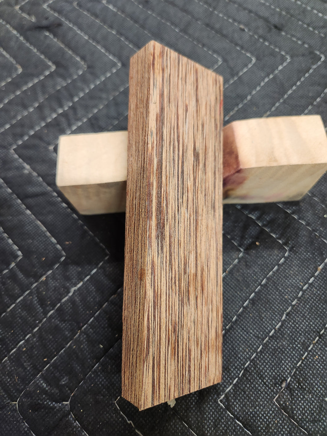Andira Knife Scale