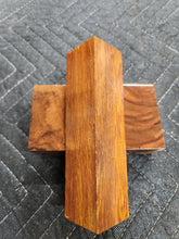Amarela
