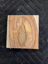 Indian Rosewood Turkey Pot