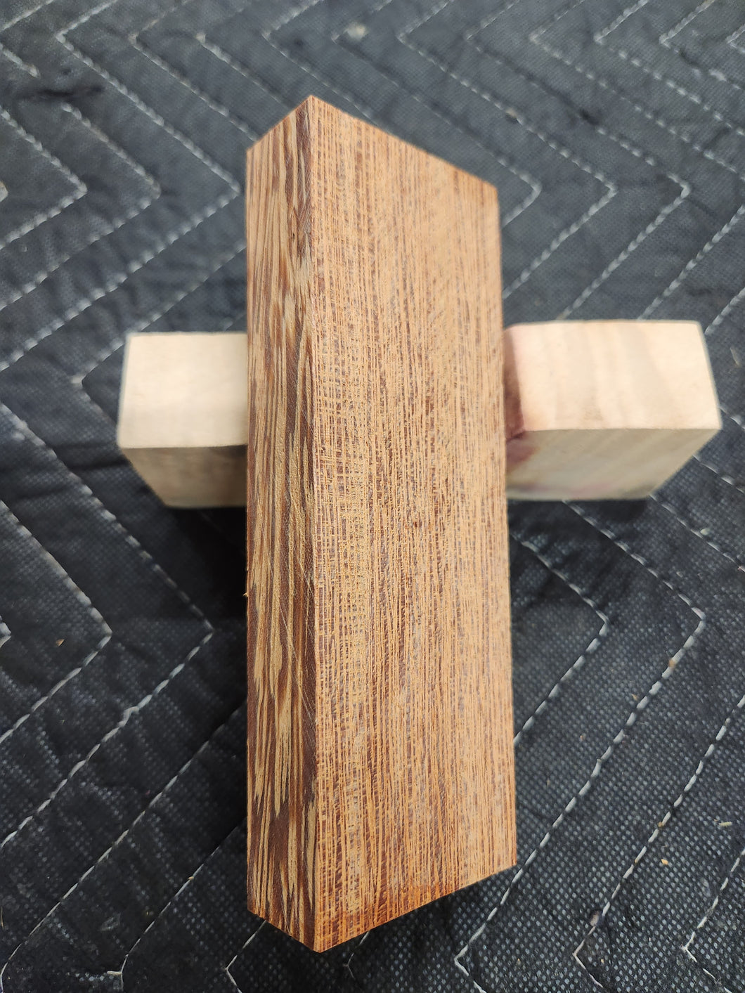 Andira Knife Scale