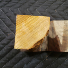 Casting Apricot bottlestopper