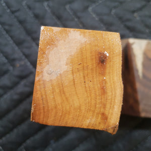Casting Apricot bottlestopper